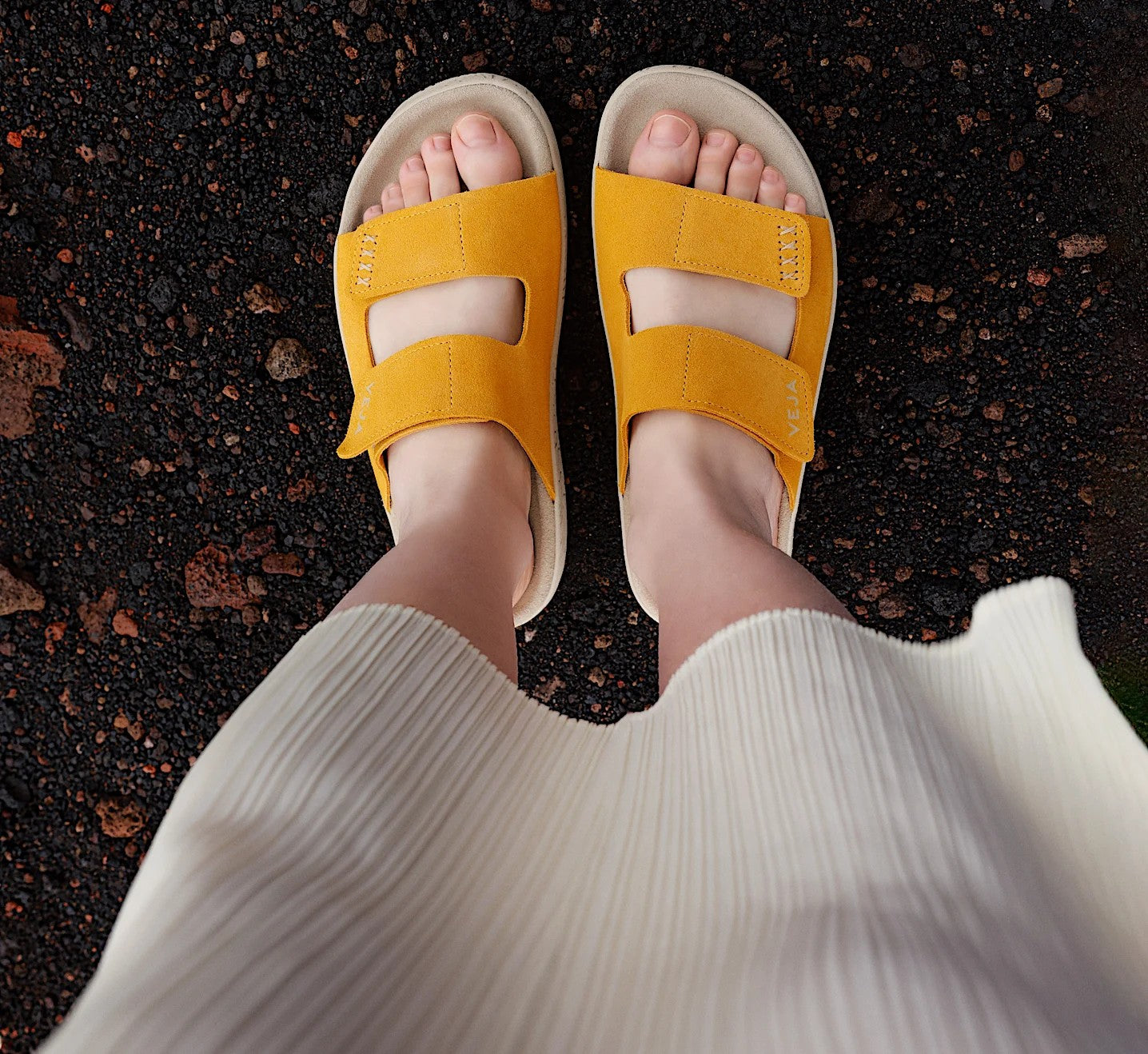 ETNA SUEDE SAFRAN ALMOND - Imagem 4